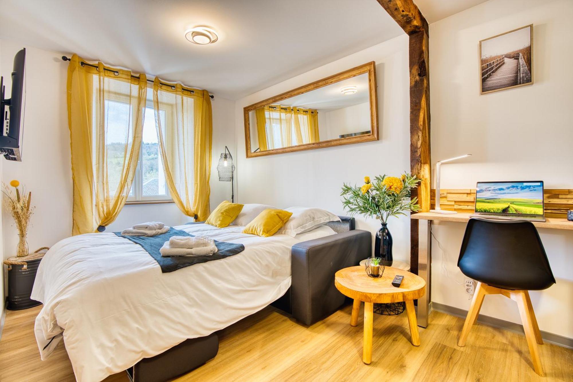 Les Hourtous Netflix Wi-Fi Fibre Terasse 4 Pers Apartment Banassac Exterior photo